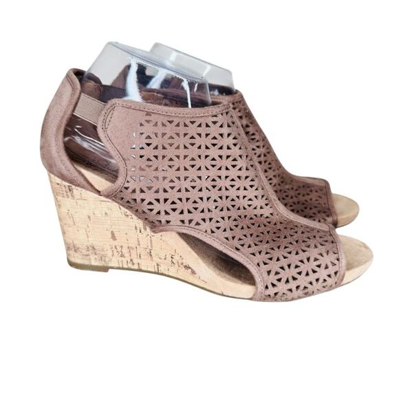 Life Stride Bootie 10 Suede Wedge Heel Tan Hinx 2 - Picture 1 of 10